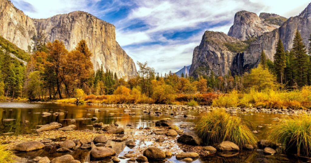 Yosemite National Park place to visit in the USA for the first time