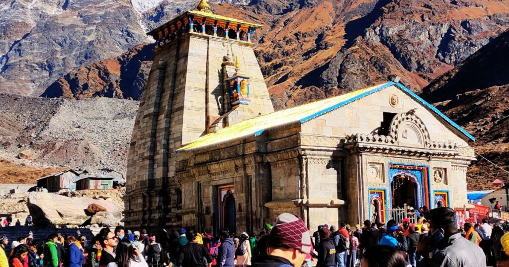 Kedarnath Temple to visit in india for  Maha Shivratri